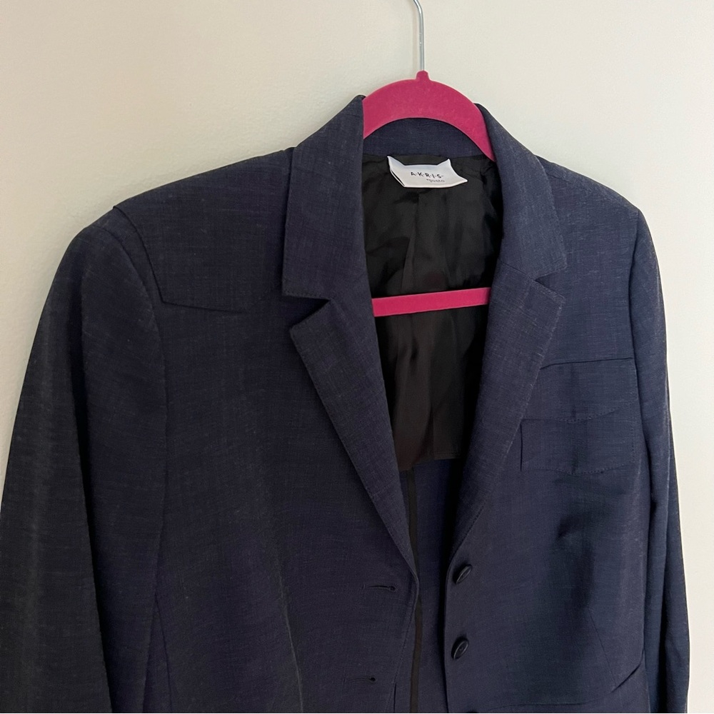Akris Punto Stretch Wool Navy Short Blazer Front Chest Pocket 3 button Jacket - Picture 12 of 14